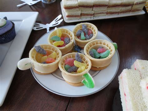 alice in wonderland party snacks